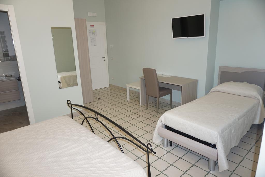 Residence Stendhal Guest House チビタベッキア エクステリア 写真