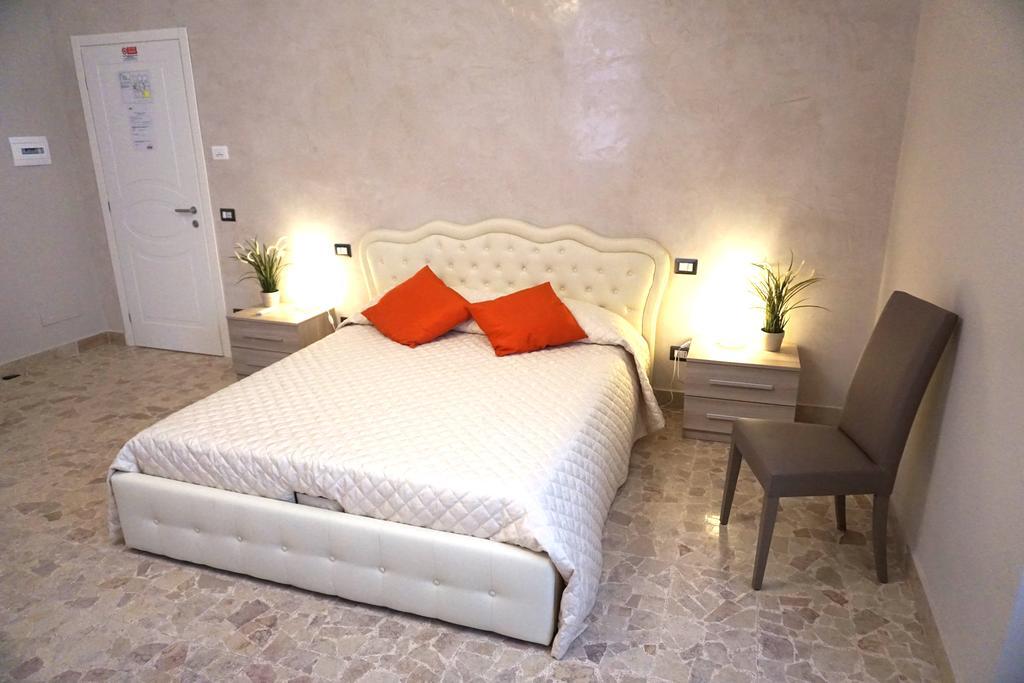 Residence Stendhal Guest House チビタベッキア エクステリア 写真