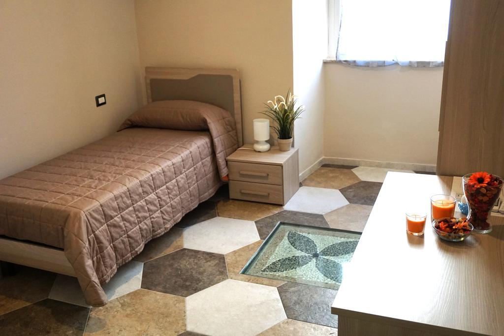 Residence Stendhal Guest House チビタベッキア エクステリア 写真