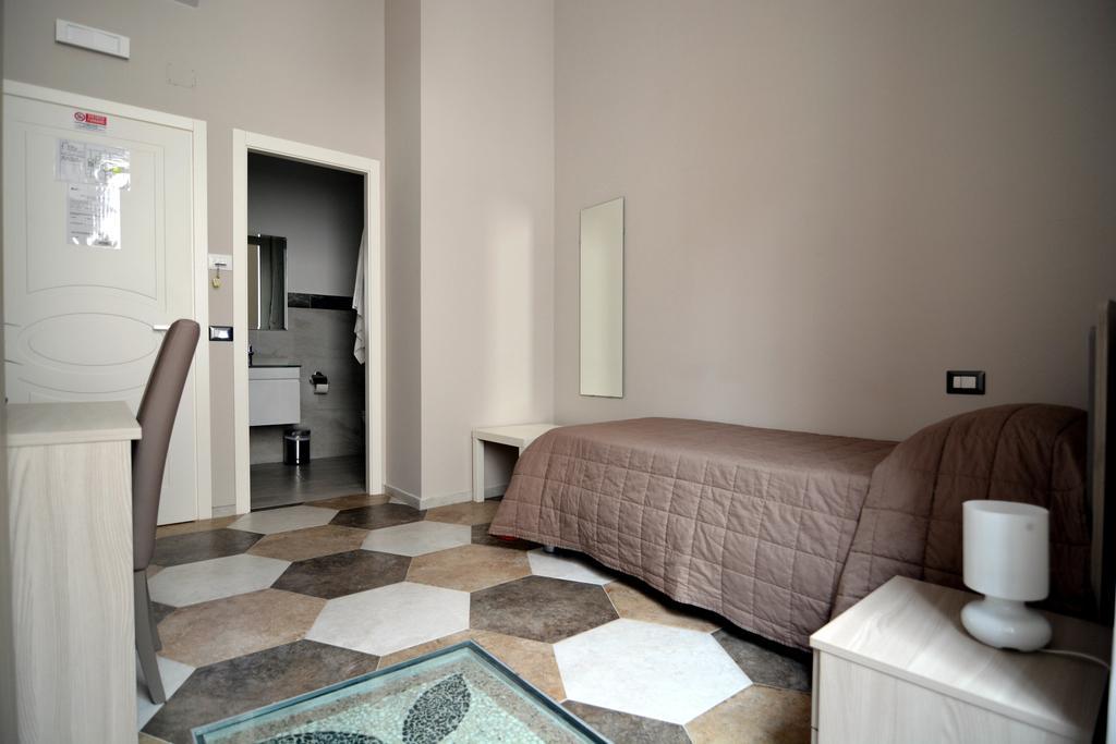 Residence Stendhal Guest House チビタベッキア エクステリア 写真